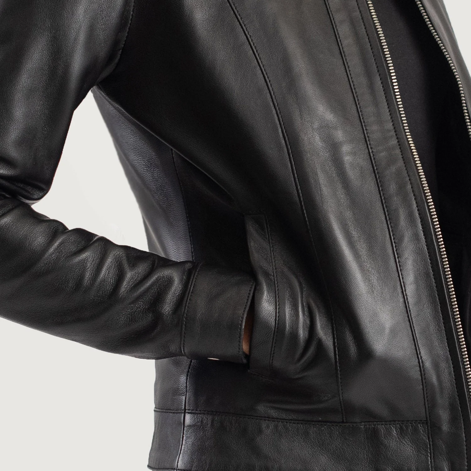 Women_s_Vixen_Black_Classic_Collar_Leather_Jacket_IBI_leather_4